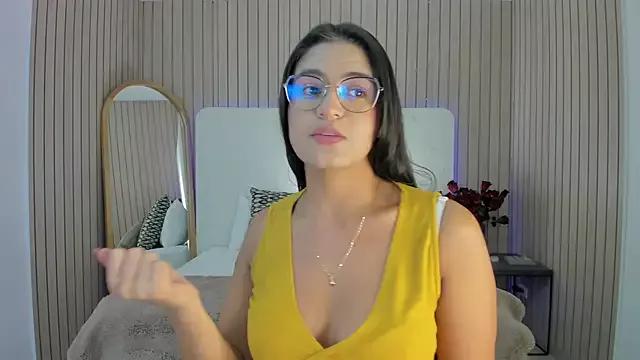 Girls and cam to cam: Watch as these sophisticated entertainers uncover their stunning costumes and curvaceous curves online!