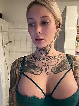 Girls and cam to cam: Watch as these sophisticated entertainers uncover their stunning costumes and curvaceous curves online!