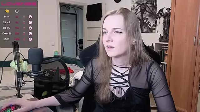 stellablondy from StripChat is Freechat