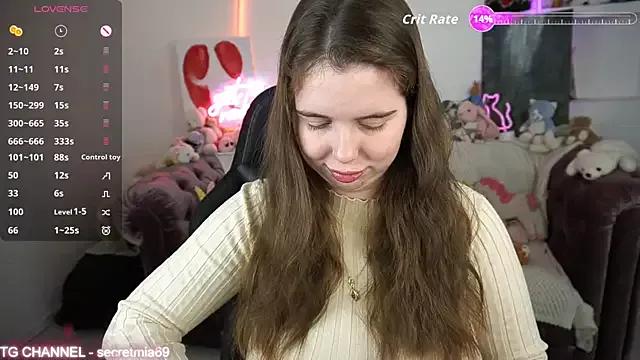 Girls and cam to cam: Watch as these sophisticated entertainers uncover their stunning costumes and curvaceous curves online!