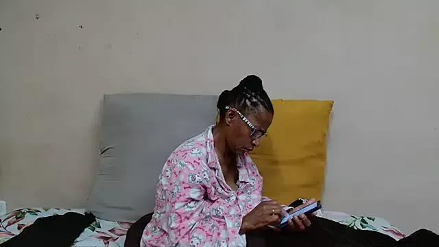 SugarPoppy24xxx from StripChat is Freechat