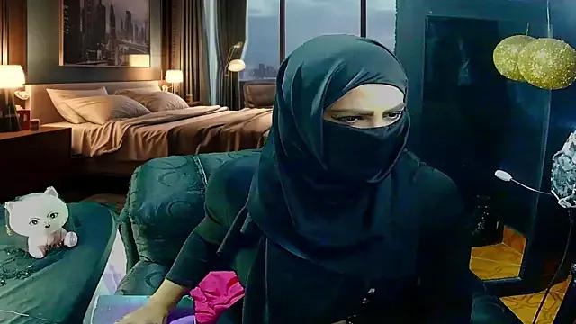 SultanaLayla from StripChat is Freechat