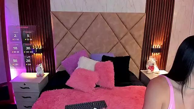 Girls and cam to cam: Watch as these sophisticated entertainers uncover their stunning costumes and curvaceous curves online!