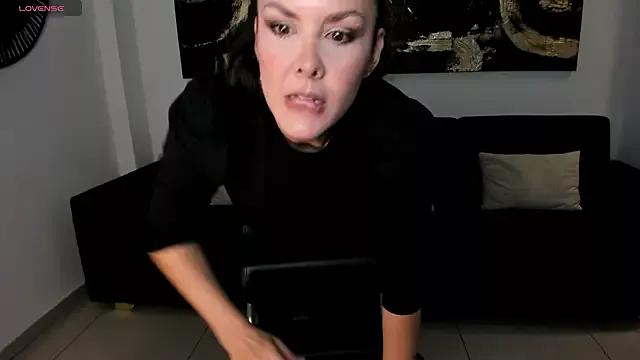 Girls and cam to cam: Watch as these sophisticated entertainers uncover their stunning costumes and curvaceous curves online!