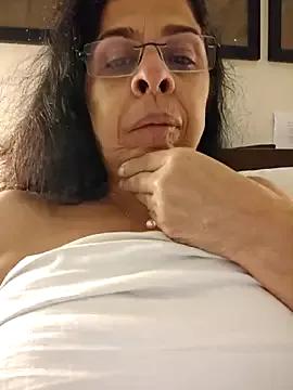 Susannemilf from StripChat is Freechat