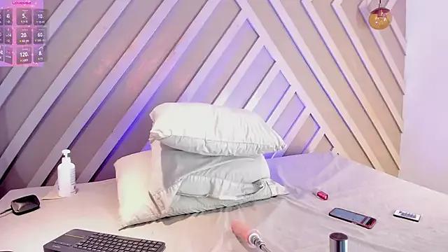 Girls and cam to cam: Watch as these sophisticated entertainers uncover their stunning costumes and curvaceous curves online!