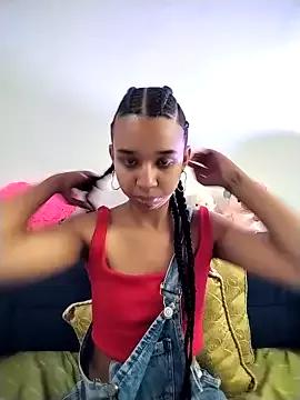 suzanelee from StripChat is Freechat