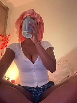 Sweet-Jade from StripChat is Freechat