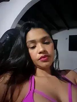 sweet_larisa from StripChat is Freechat