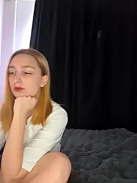 Sweet_Little_Lie from StripChat is Freechat