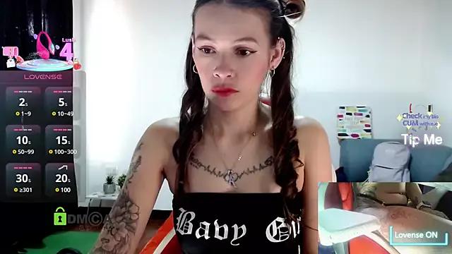 Girls and cam to cam: Watch as these sophisticated entertainers uncover their stunning costumes and curvaceous curves online!