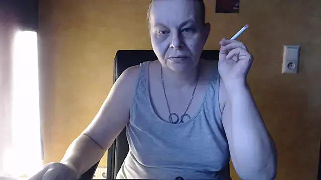 SweetPhoenix76 from StripChat is Freechat