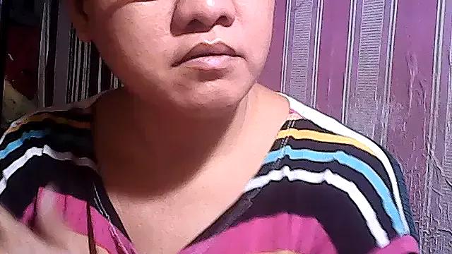 sweetsosie18 from StripChat is Freechat