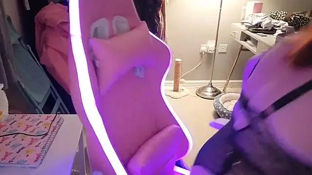 Girls and cam to cam: Watch as these sophisticated entertainers uncover their stunning costumes and curvaceous curves online!