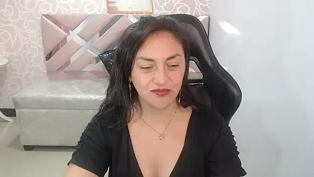Girls and cam to cam: Watch as these sophisticated entertainers uncover their stunning costumes and curvaceous curves online!