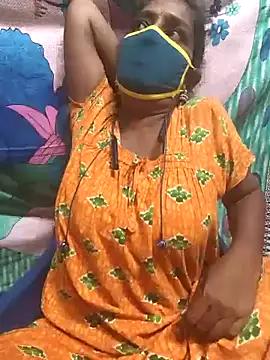 Tamil--Rani from StripChat is Freechat