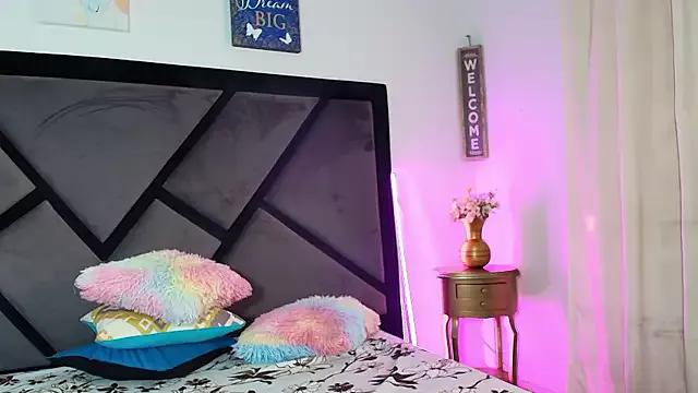 Girls and cam to cam: Watch as these sophisticated entertainers uncover their stunning costumes and curvaceous curves online!