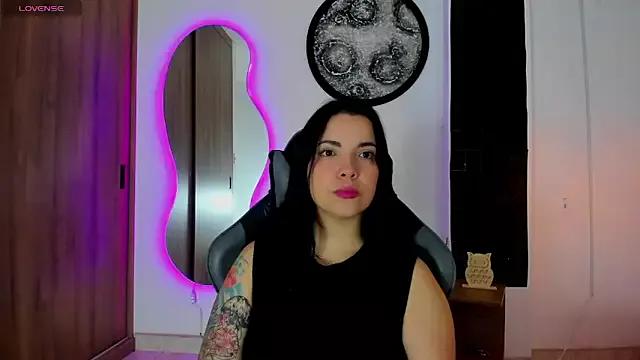 Girls and cam to cam: Watch as these sophisticated entertainers uncover their stunning costumes and curvaceous curves online!