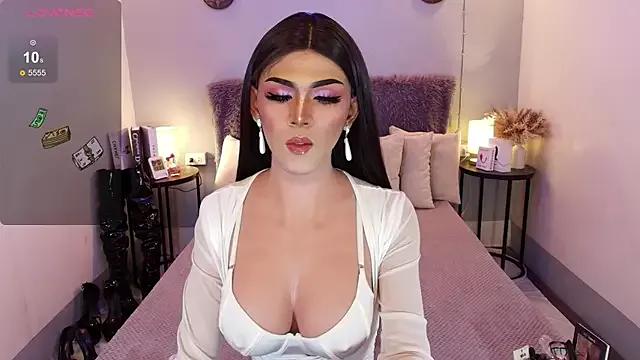 Girls and cam to cam: Watch as these sophisticated entertainers uncover their stunning costumes and curvaceous curves online!