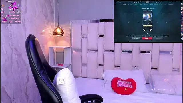 Girls and cam to cam: Watch as these sophisticated entertainers uncover their stunning costumes and curvaceous curves online!