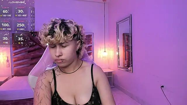 Girls and cam to cam: Watch as these sophisticated entertainers uncover their stunning costumes and curvaceous curves online!