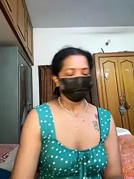 TeddyLover5 from StripChat is Freechat