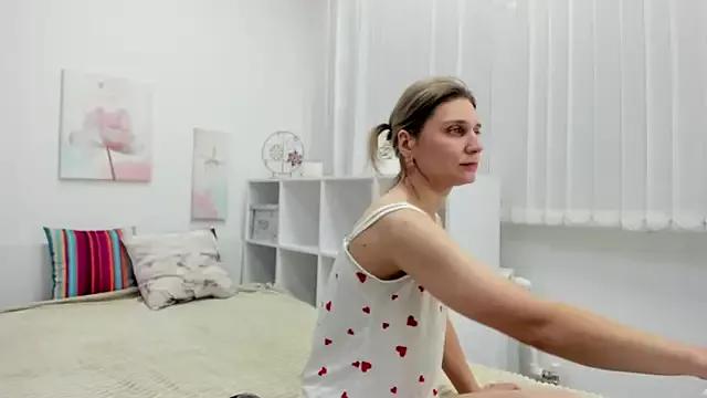 Girls and cam to cam: Watch as these sophisticated entertainers uncover their stunning costumes and curvaceous curves online!