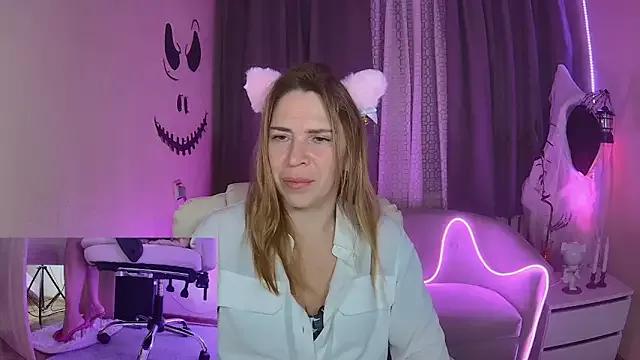 Girls and cam to cam: Watch as these sophisticated entertainers uncover their stunning costumes and curvaceous curves online!