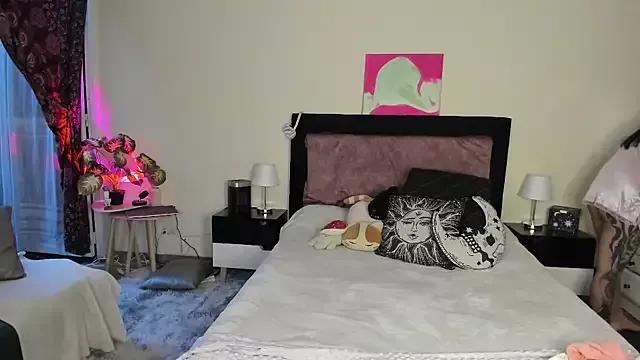 Girls and cam to cam: Watch as these sophisticated entertainers uncover their stunning costumes and curvaceous curves online!