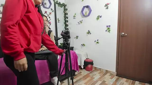Girls and cam to cam: Watch as these sophisticated entertainers uncover their stunning costumes and curvaceous curves online!