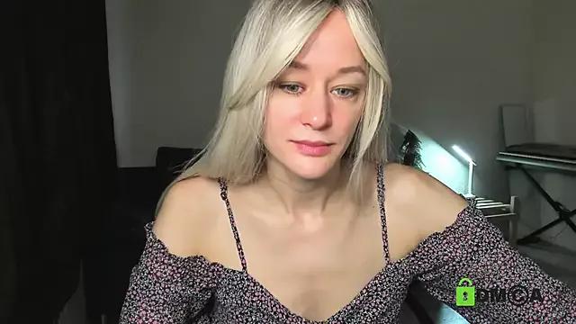 thief_of_hearts_ from StripChat is Freechat