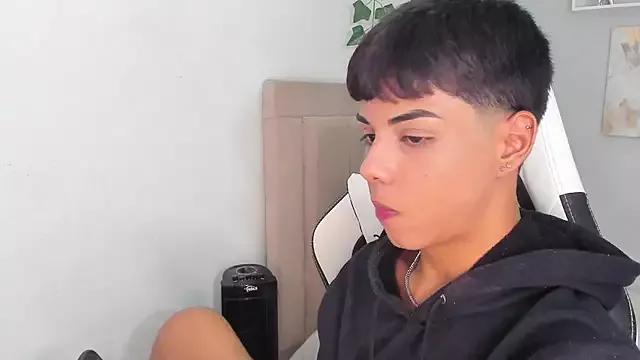 Girls and cam to cam: Watch as these sophisticated entertainers uncover their stunning costumes and curvaceous curves online!