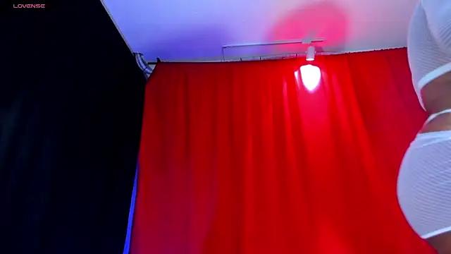 Girls and cam to cam: Watch as these sophisticated entertainers uncover their stunning costumes and curvaceous curves online!