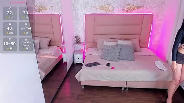 Girls and cam to cam: Watch as these sophisticated entertainers uncover their stunning costumes and curvaceous curves online!
