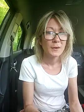 Timide_girl2 from StripChat is Freechat