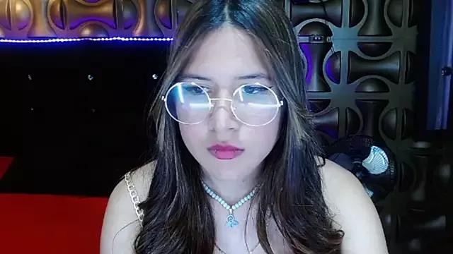 tinibunny from StripChat is Freechat