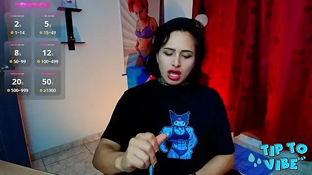 TinnaDawsom from StripChat