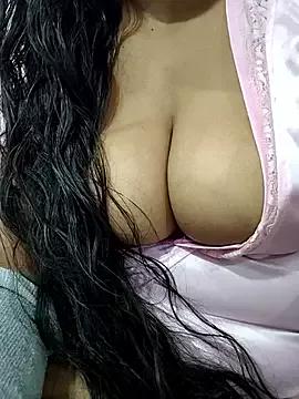 tmanana_ from StripChat is Freechat