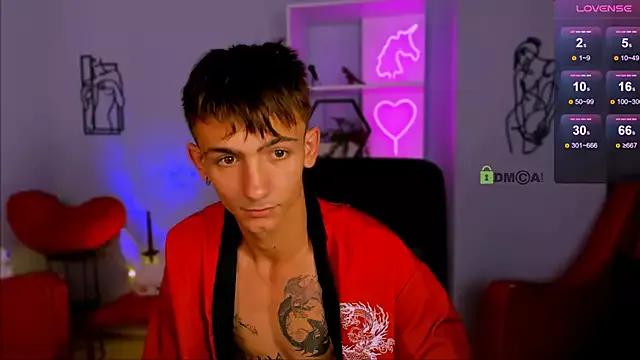 tobi_yours from StripChat is Freechat