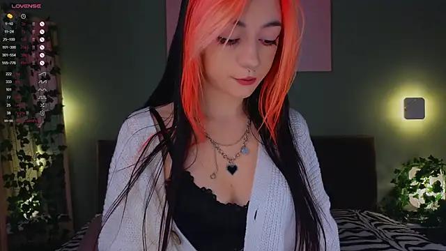 Girls and cam to cam: Watch as these sophisticated entertainers uncover their stunning costumes and curvaceous curves online!