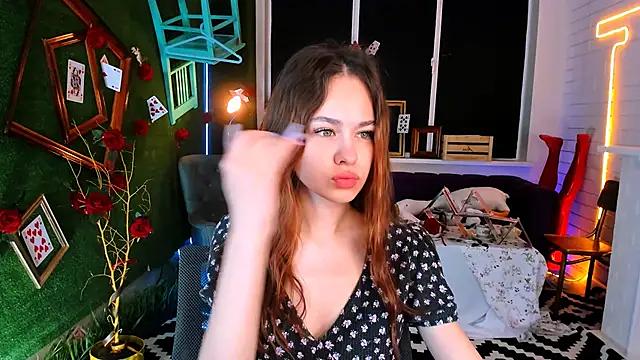 UliaNeer from StripChat is Freechat