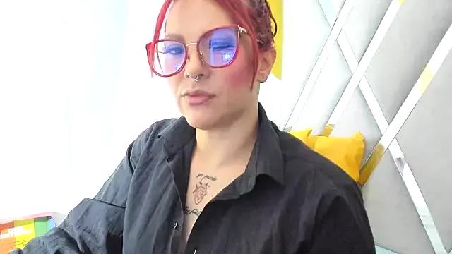 valentina_04 from StripChat is Freechat