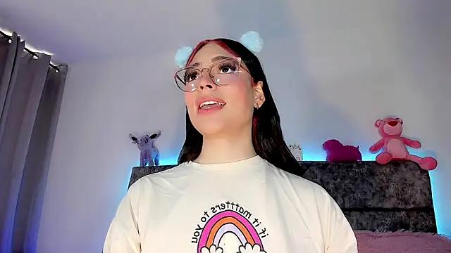 Girls and cam to cam: Watch as these sophisticated entertainers uncover their stunning costumes and curvaceous curves online!