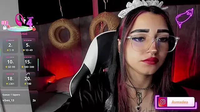 Girls and cam to cam: Watch as these sophisticated entertainers uncover their stunning costumes and curvaceous curves online!