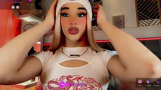 Girls and cam to cam: Watch as these sophisticated entertainers uncover their stunning costumes and curvaceous curves online!