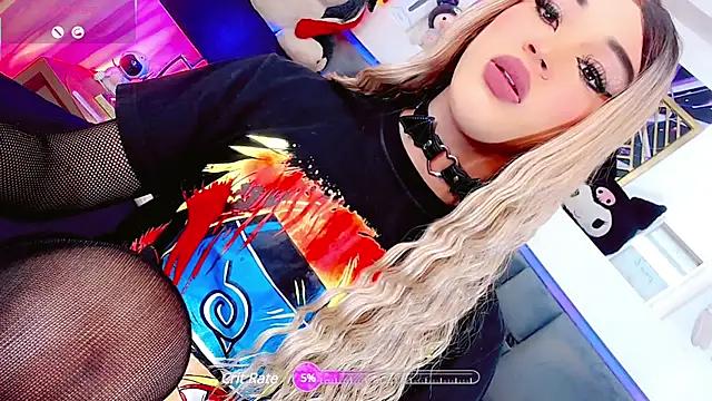 Girls and cam to cam: Watch as these sophisticated entertainers uncover their stunning costumes and curvaceous curves online!