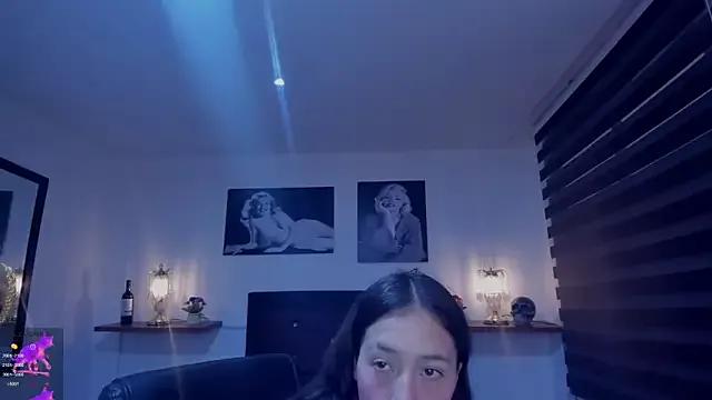 Valeria_roussi from StripChat is Freechat