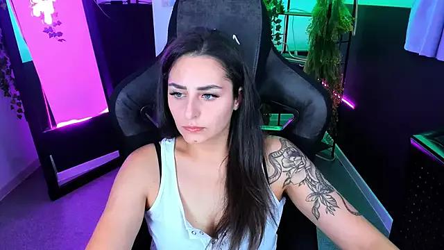 Girls and cam to cam: Watch as these sophisticated entertainers uncover their stunning costumes and curvaceous curves online!