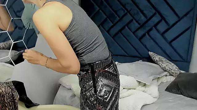 Girls and cam to cam: Watch as these sophisticated entertainers uncover their stunning costumes and curvaceous curves online!