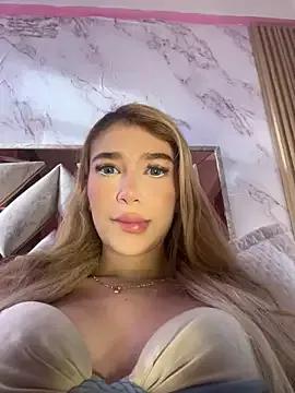 Girls and cam to cam: Watch as these sophisticated entertainers uncover their stunning costumes and curvaceous curves online!